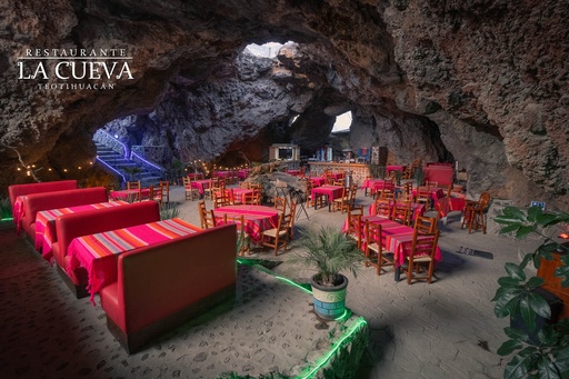 Balloon flight with breakfast in a Natural Cave